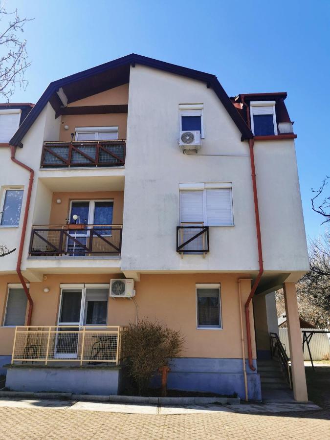 Dani Home Apartman Hajduszoboszlo Ngoại thất bức ảnh